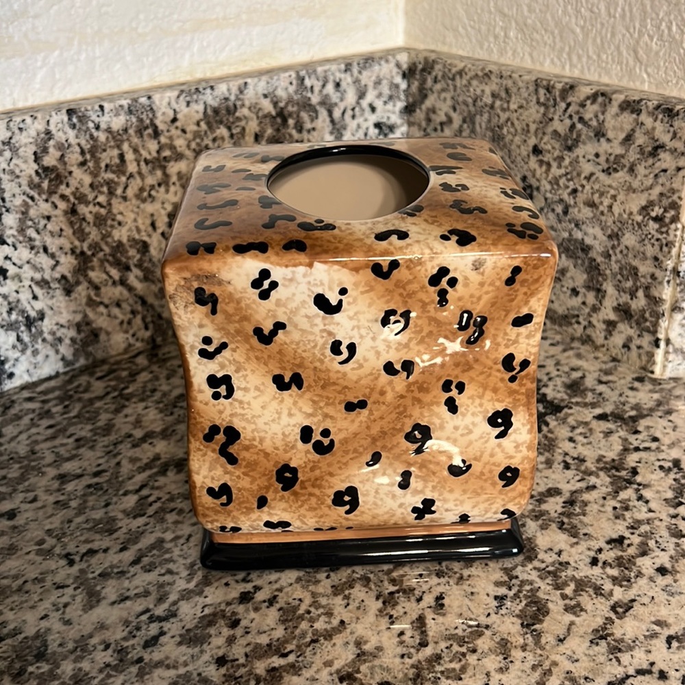 black and brown tan leopard cheetah print tissue holder